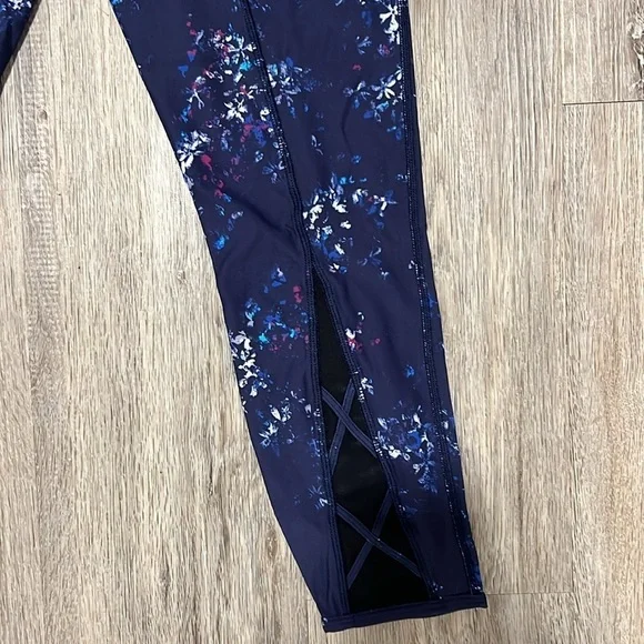 Lole Capri Leggings​​​​ - Picture 9 of 14